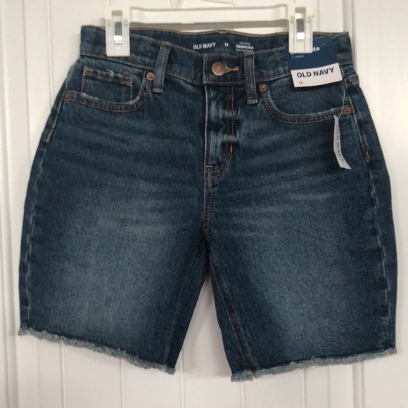 NWT Old Navy Bermuda jean shorts size 12 high rise 6” inseam - Picture 3 of 4